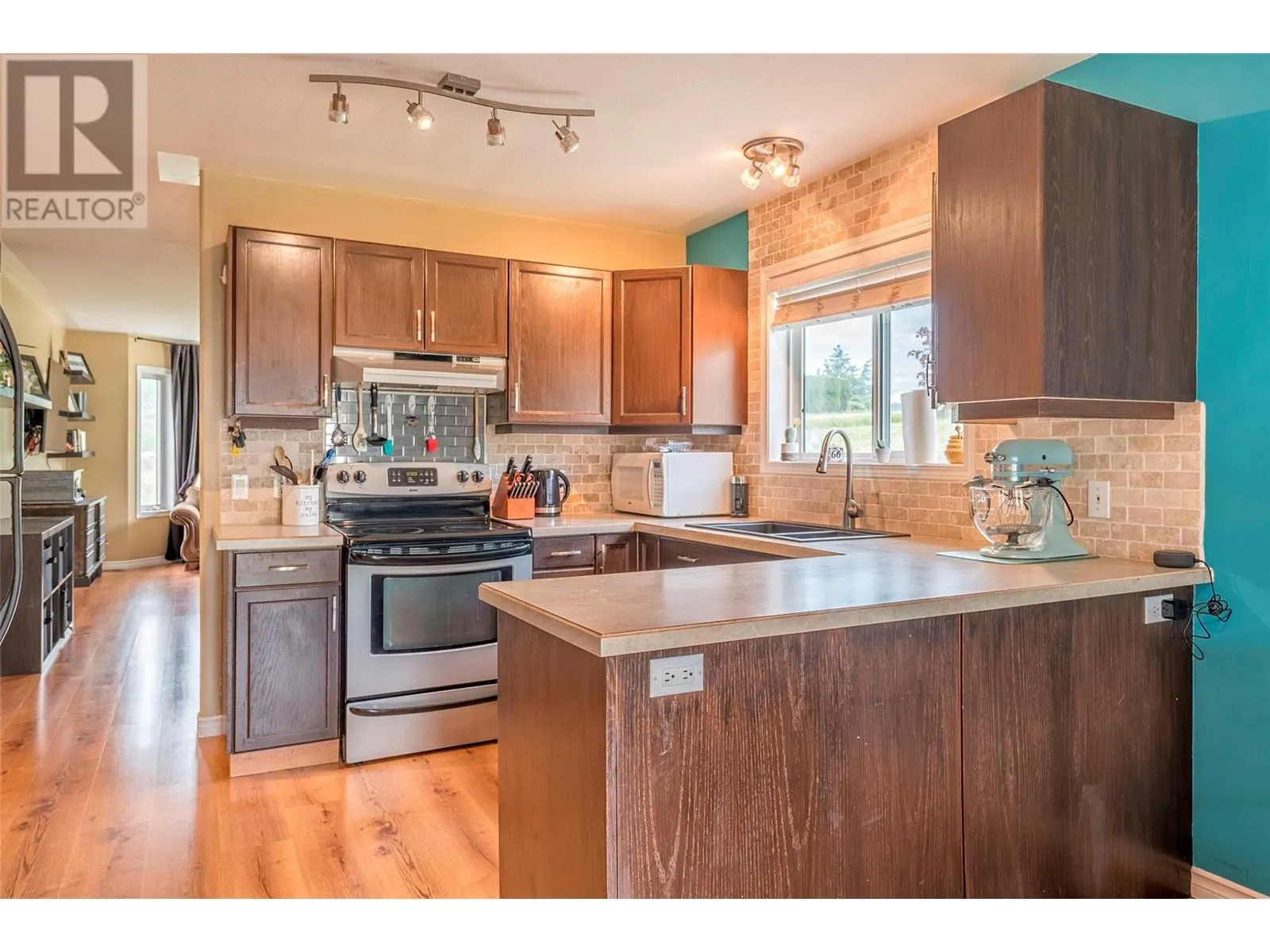 6111 Bella Vista Road