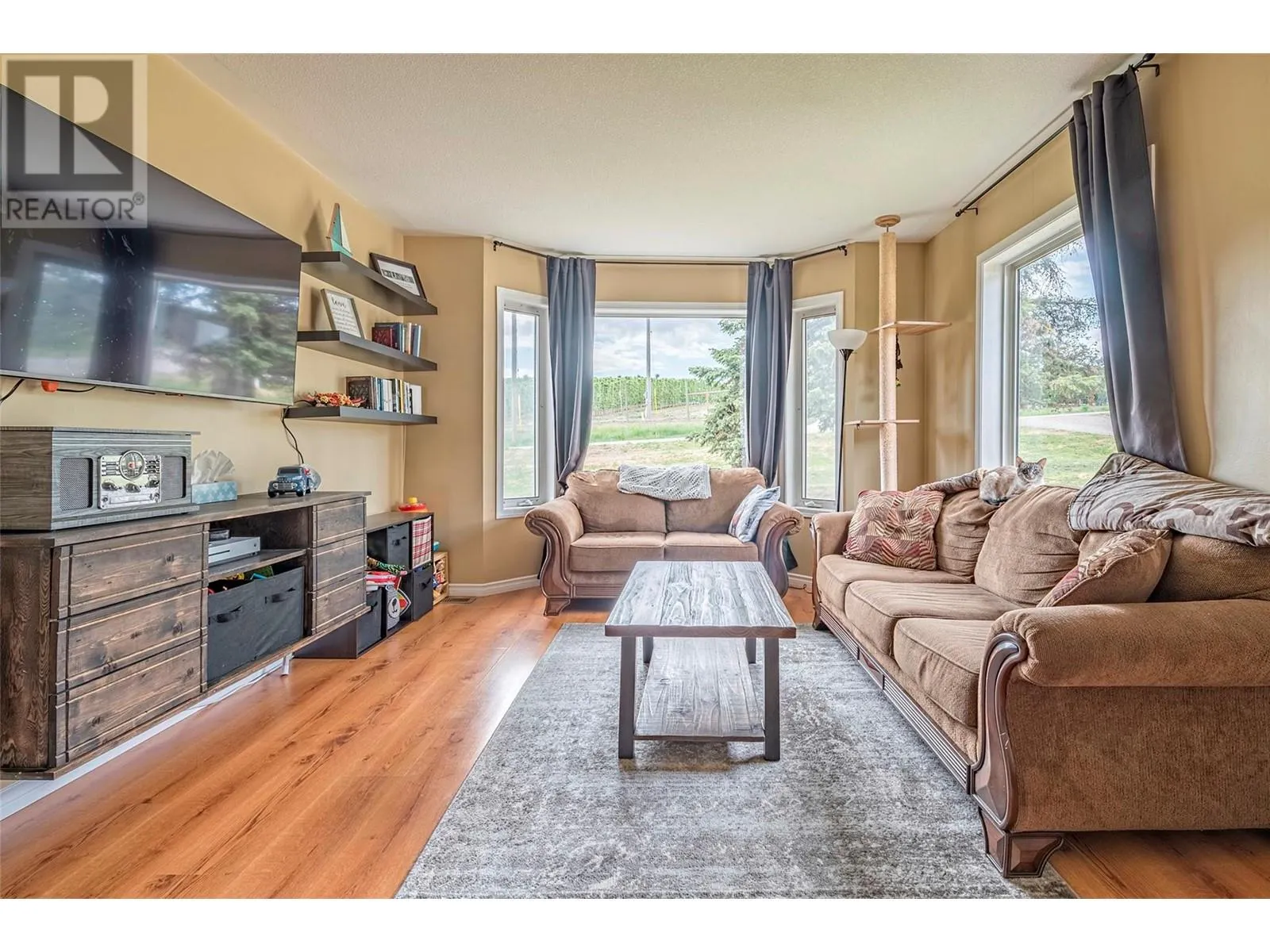 6111 Bella Vista Road