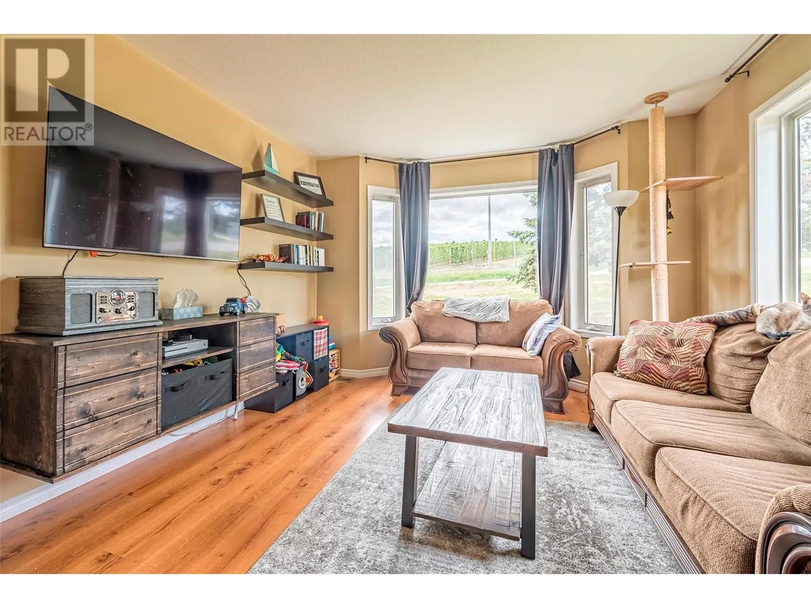 6111 Bella Vista Road