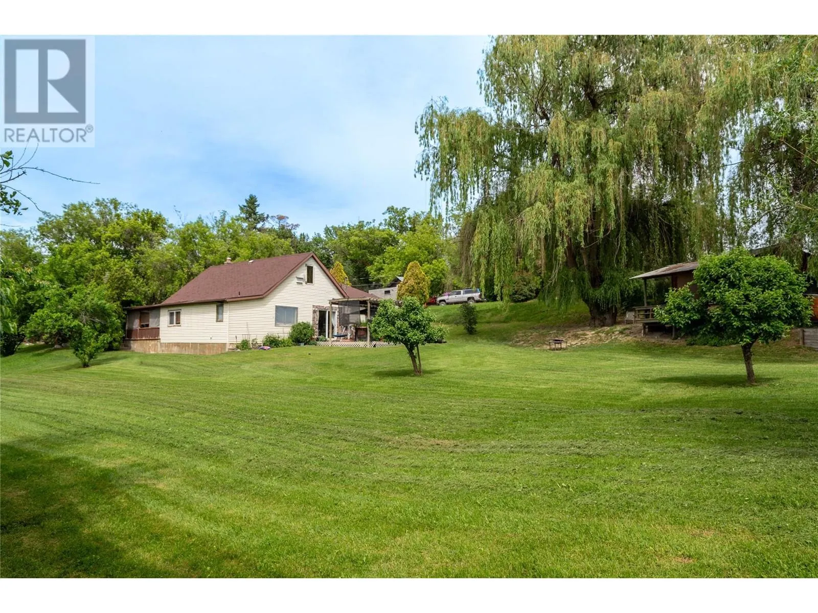 5902 Pleasant Valley Road