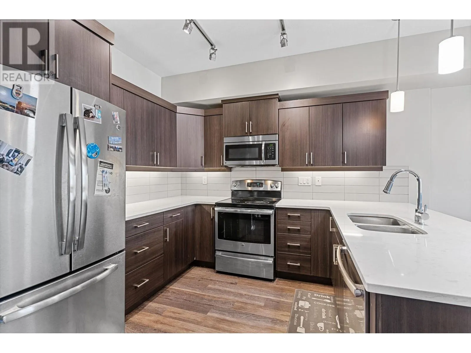 3731 Casorso Road Unit# 210