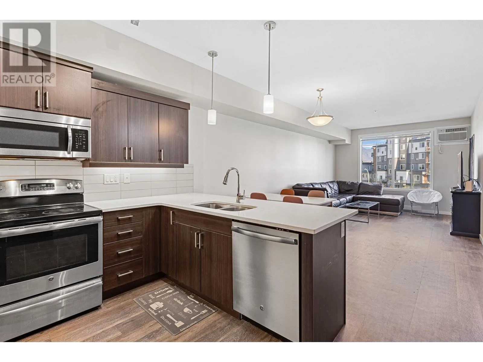 3731 Casorso Road Unit# 210
