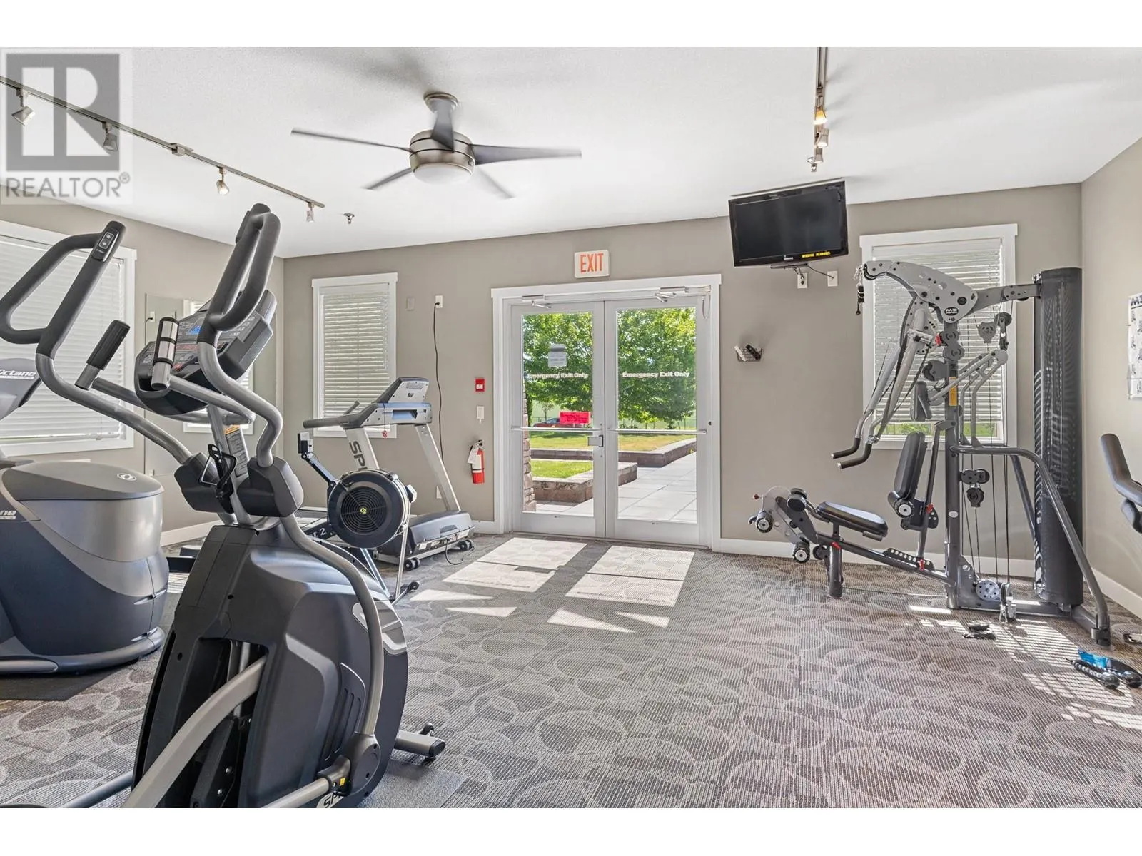 3731 Casorso Road Unit# 210