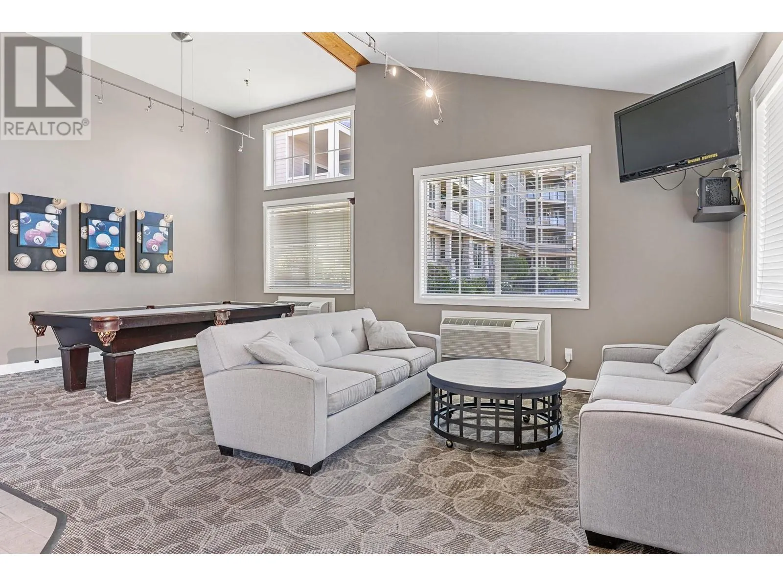 3731 Casorso Road Unit# 210