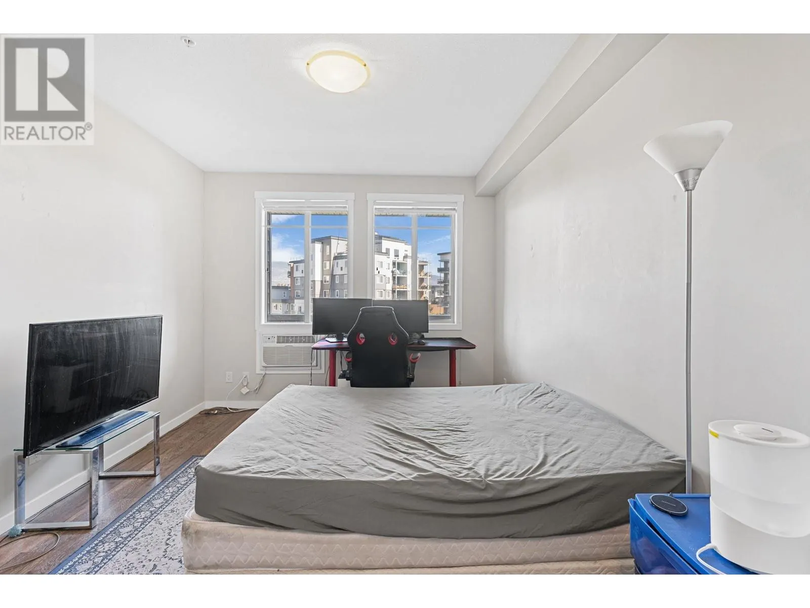 3731 Casorso Road Unit# 210