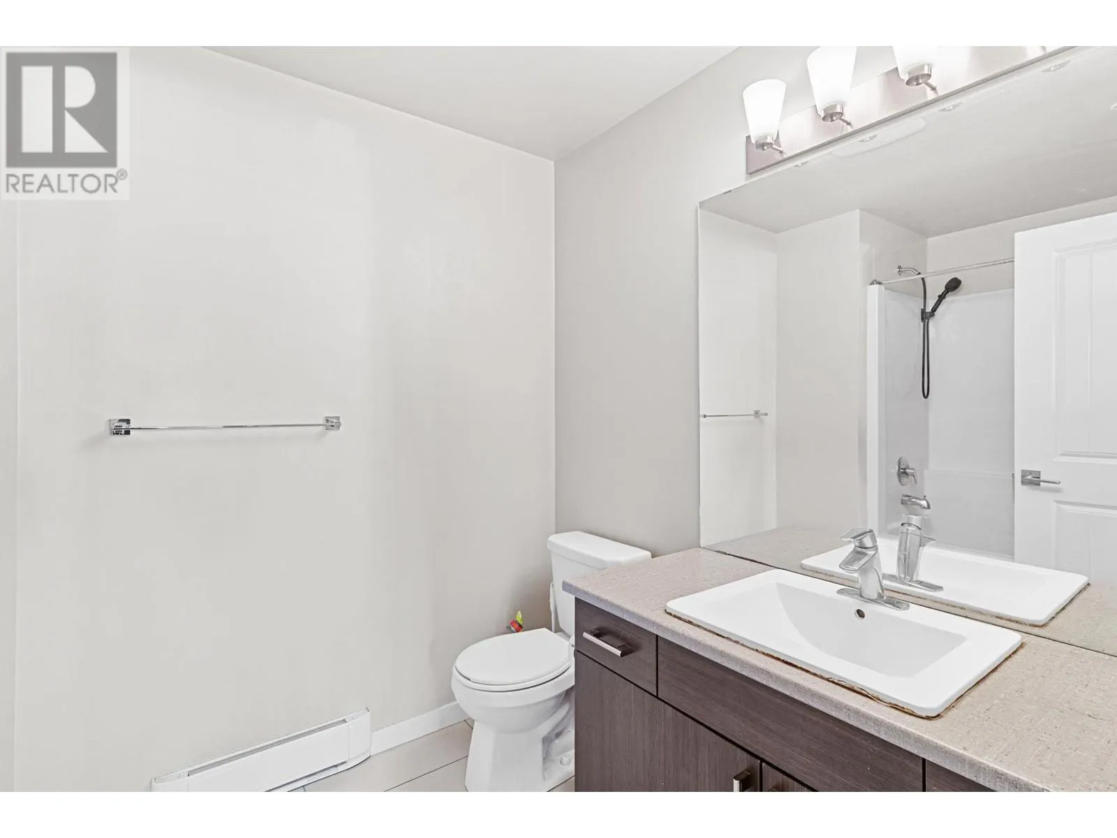 3731 Casorso Road Unit# 210