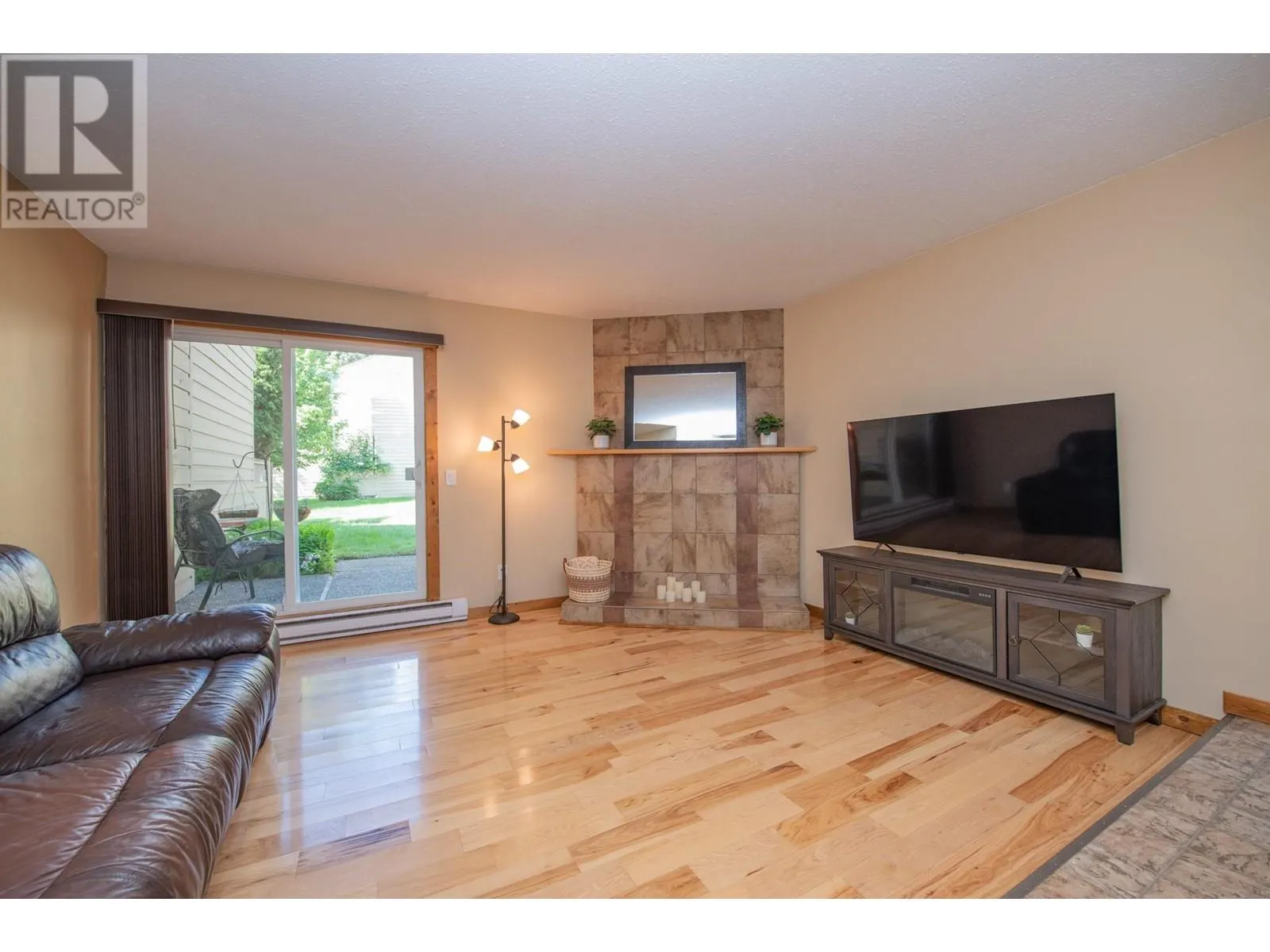 5300 25 Avenue Unit# 8