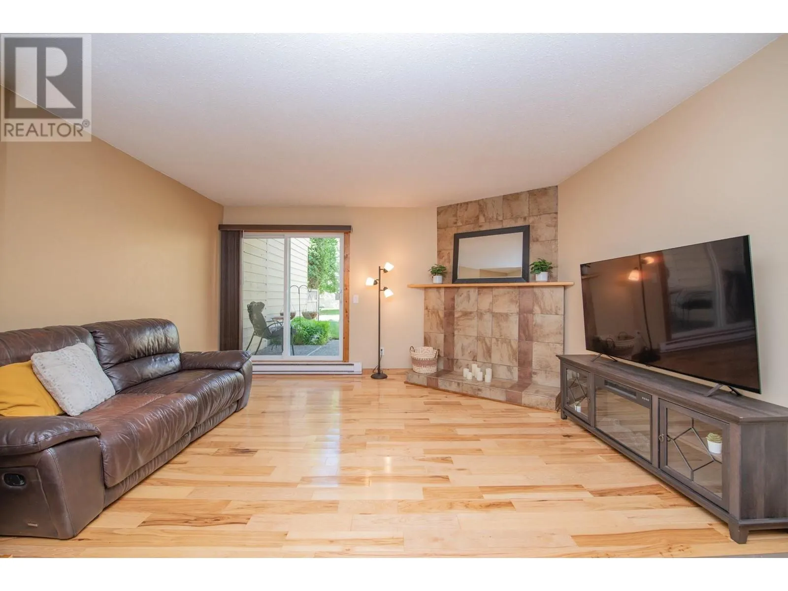 5300 25 Avenue Unit# 8