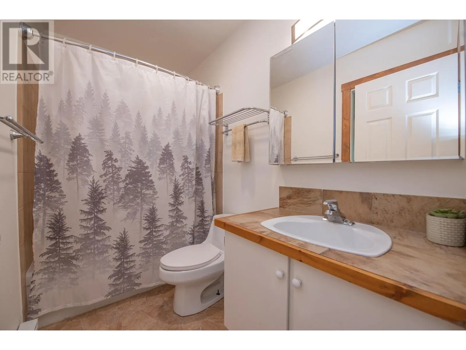 5300 25 Avenue Unit# 8