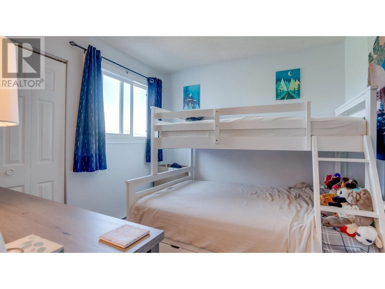 1508 37 Street