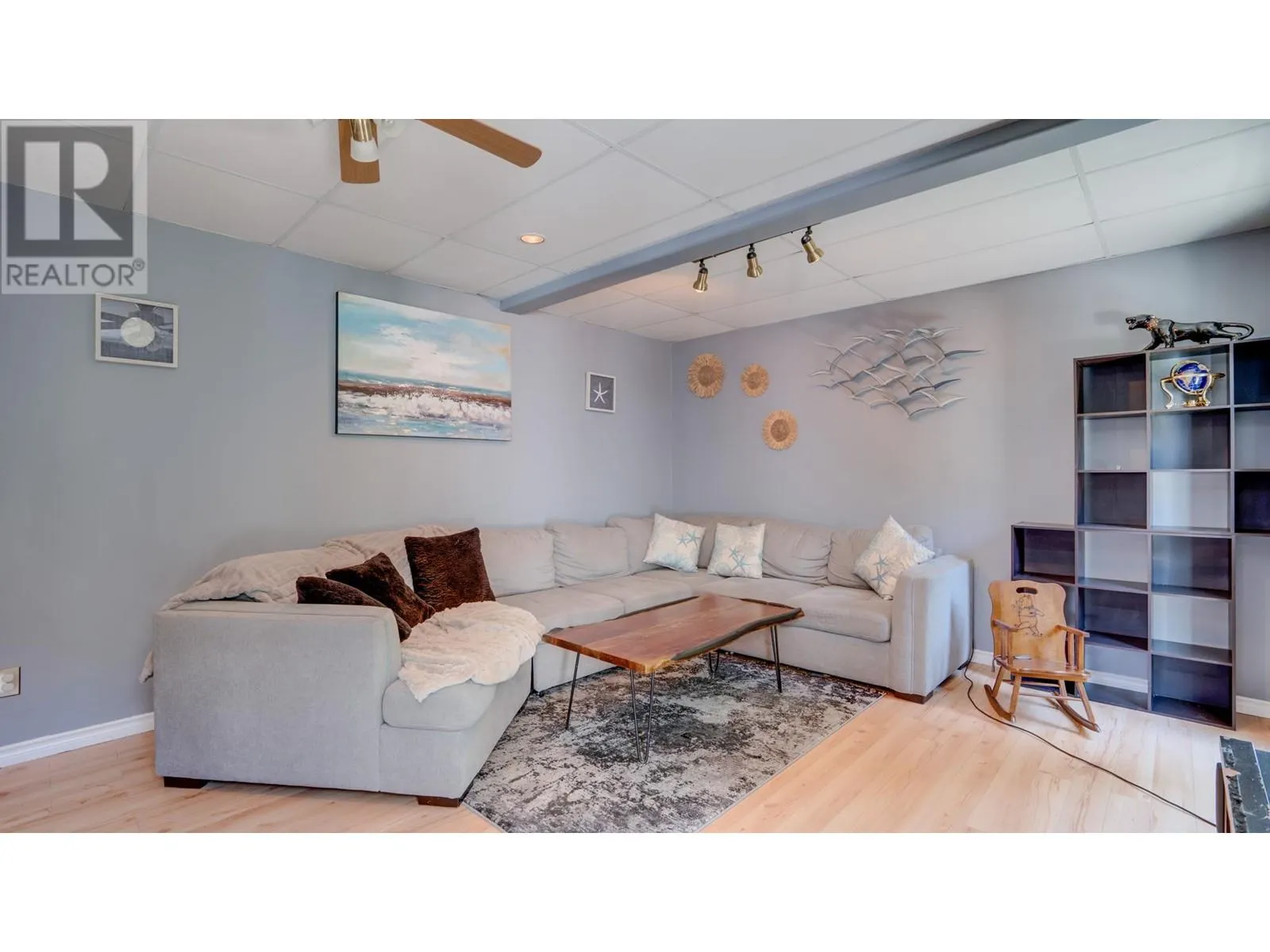 1508 37 Street