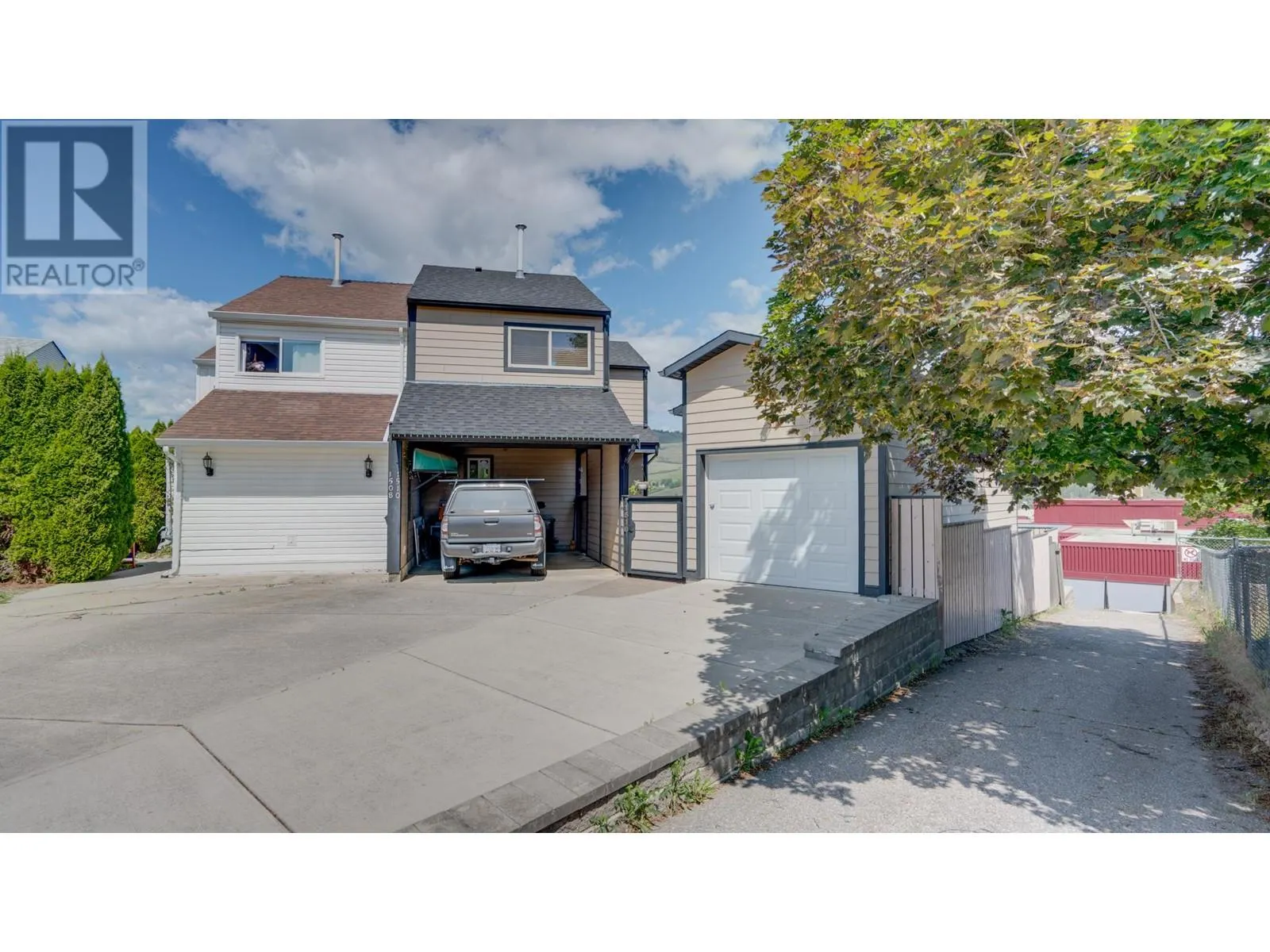 1508 37 Street