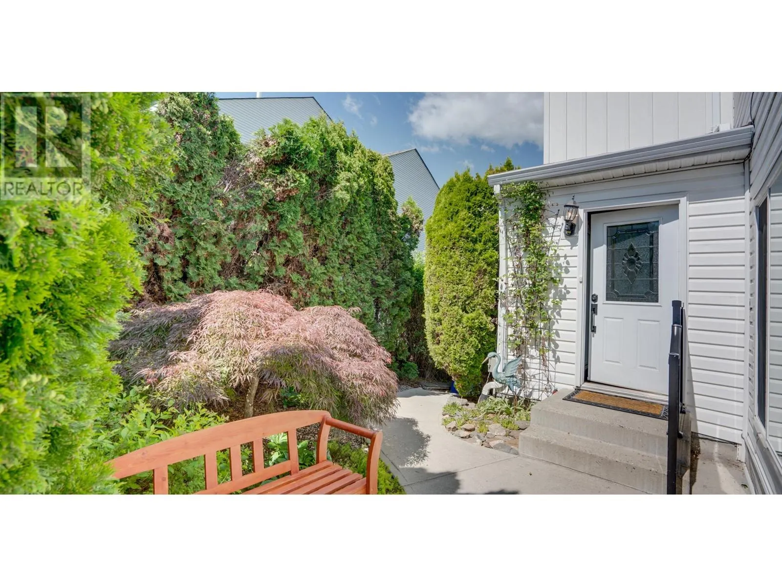 1508 37 Street