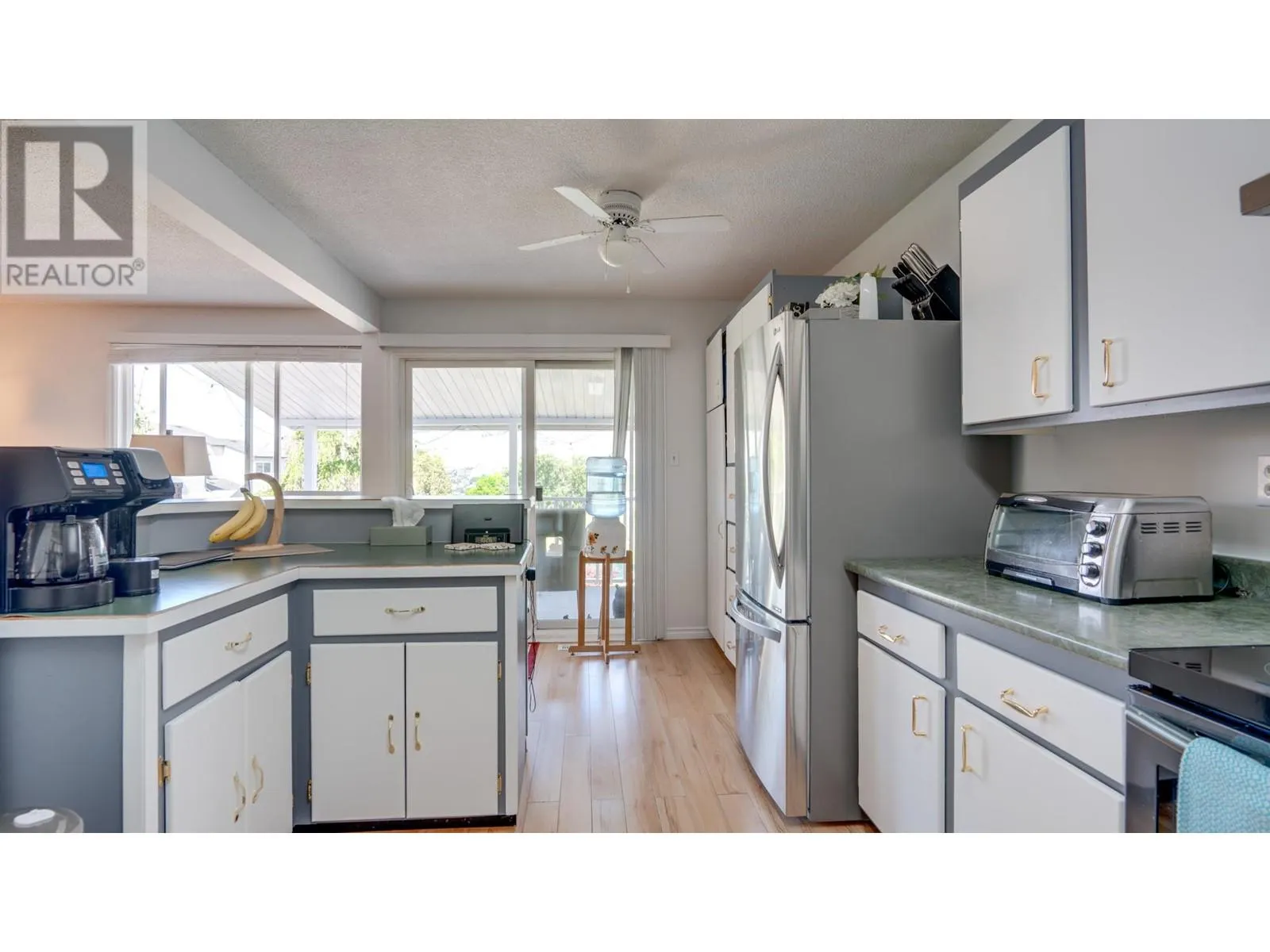 1508 37 Street