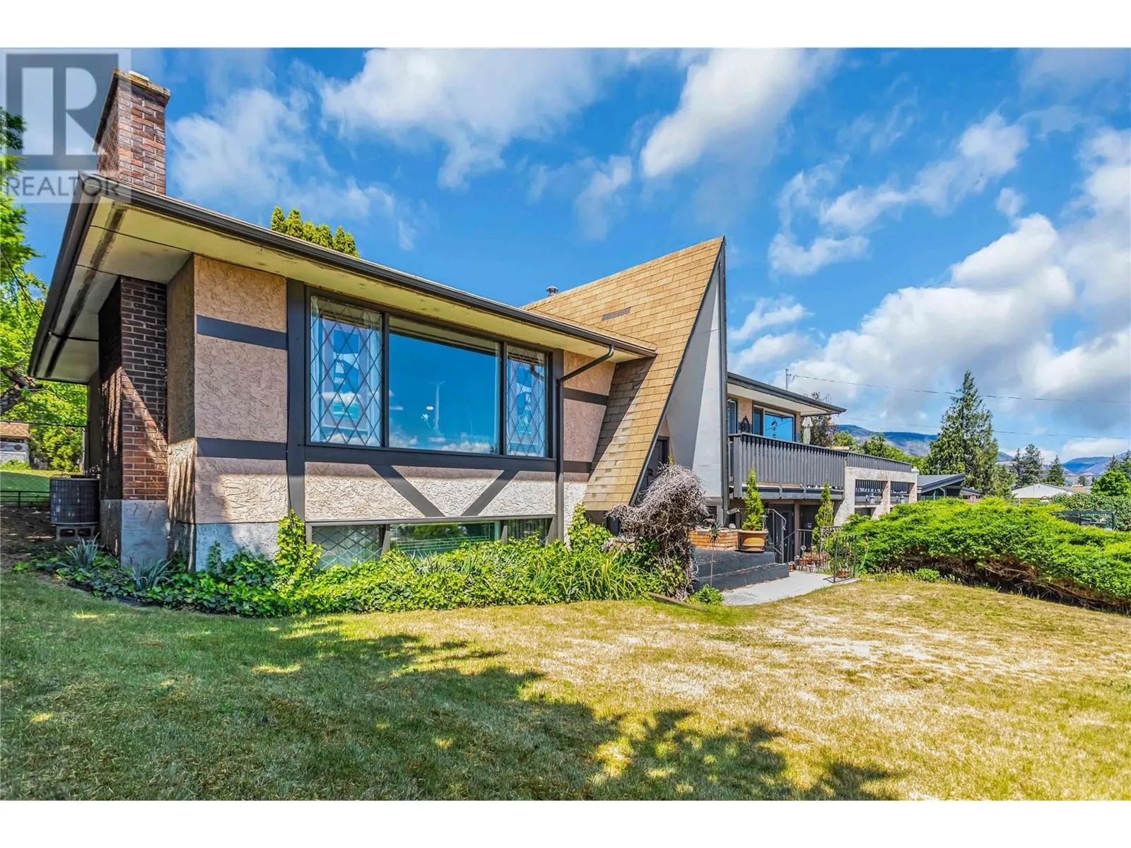 2370 Thacker Drive