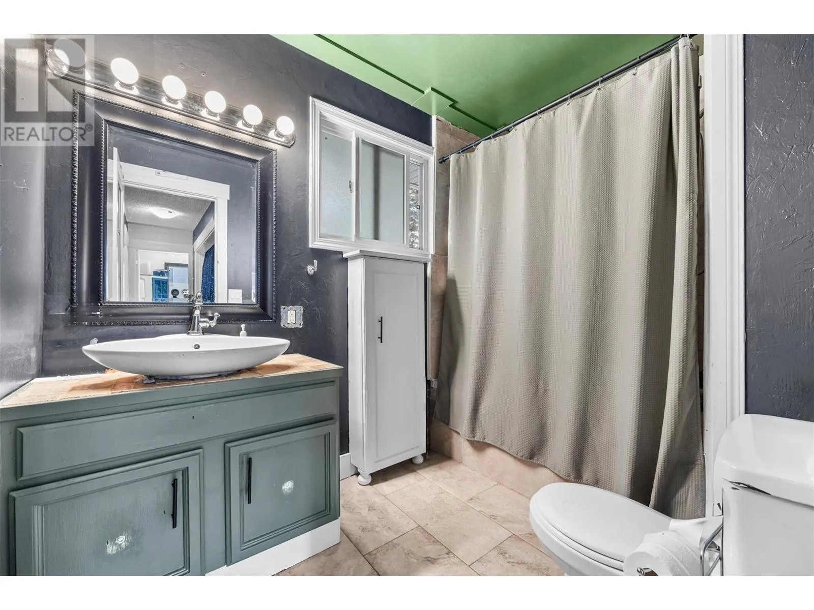 1153 Bernard Avenue Unit# 11