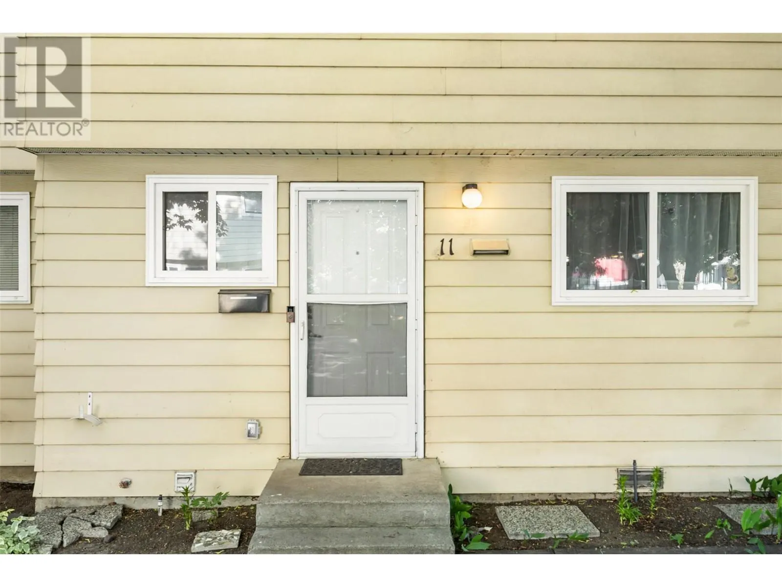 1153 Bernard Avenue Unit# 11