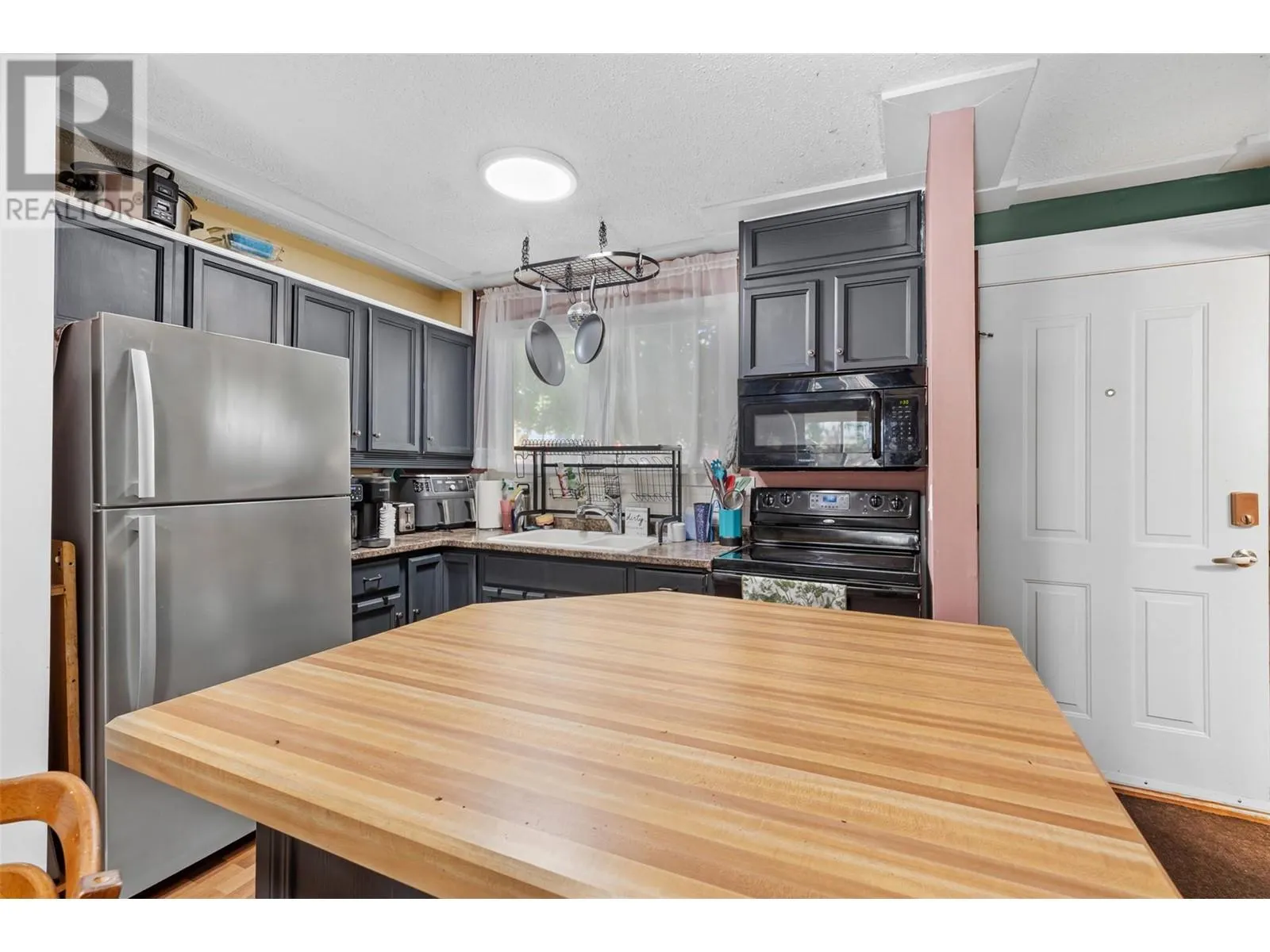 1153 Bernard Avenue Unit# 11