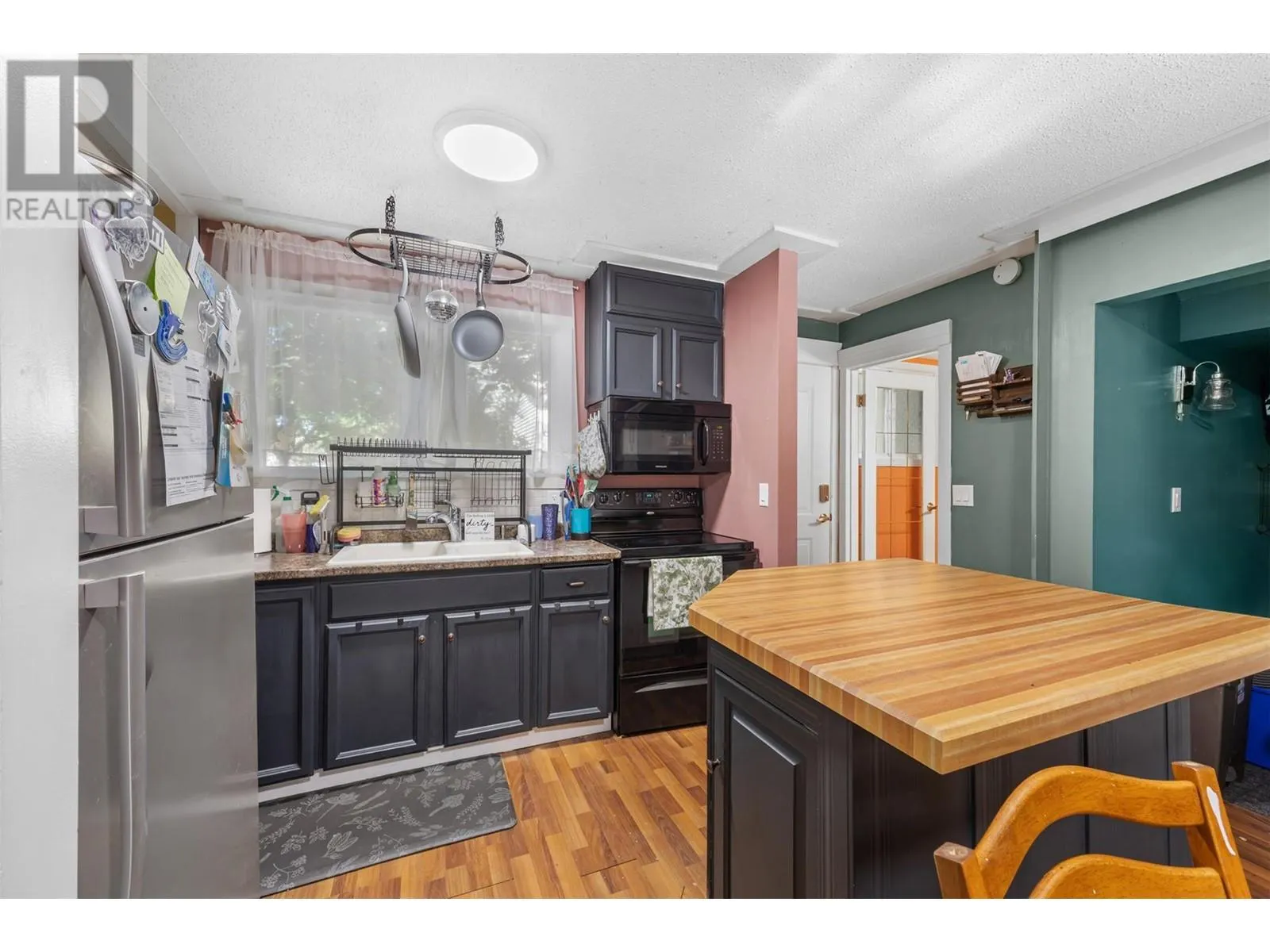 1153 Bernard Avenue Unit# 11