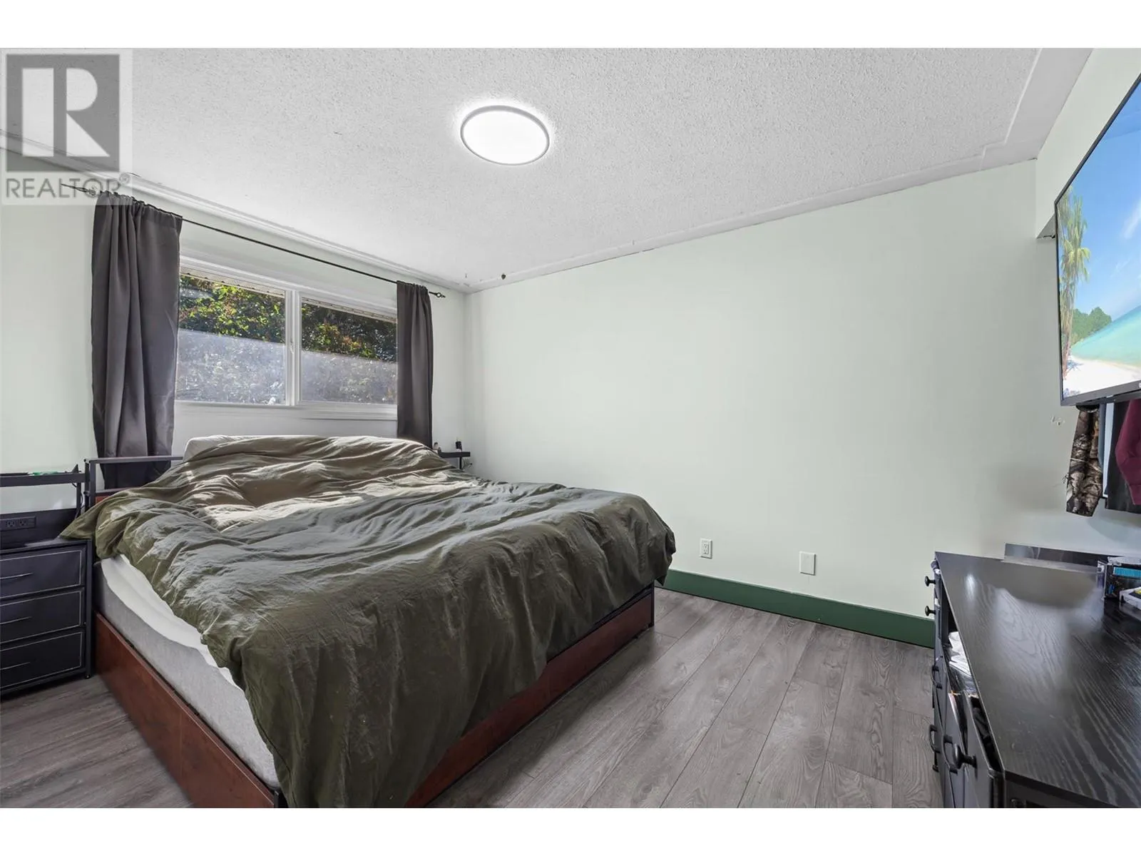 1153 Bernard Avenue Unit# 11