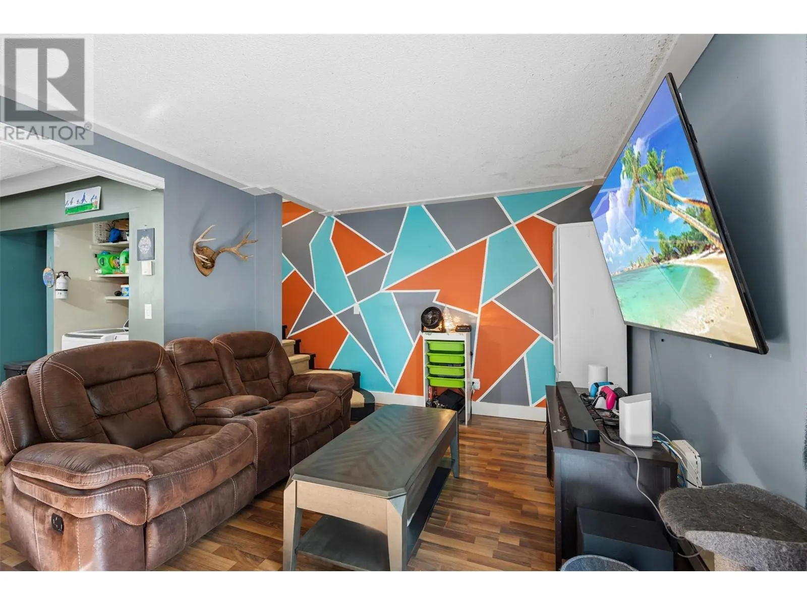 1153 Bernard Avenue Unit# 11