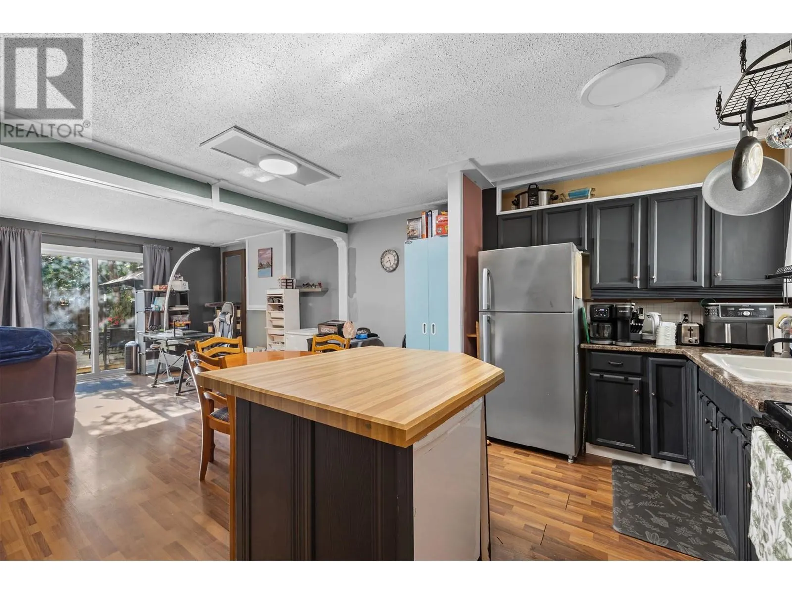 1153 Bernard Avenue Unit# 11