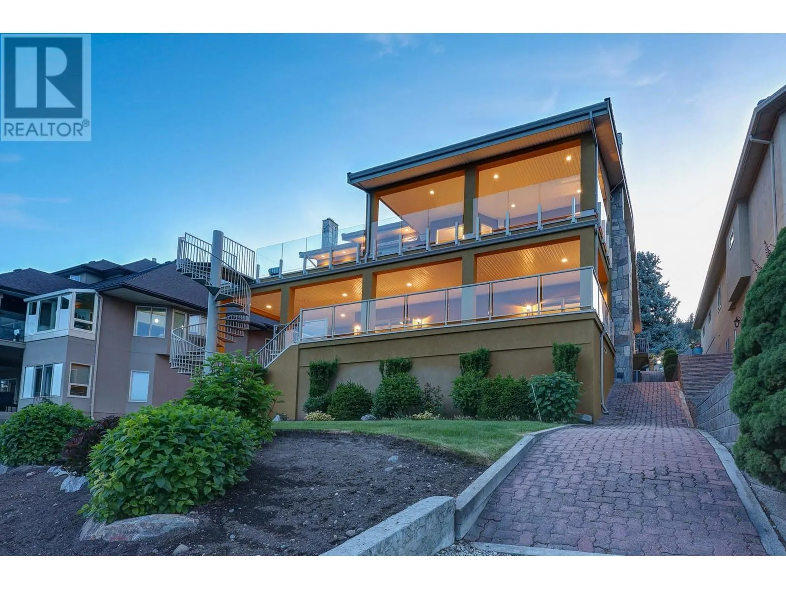 529 Zdralek Cove