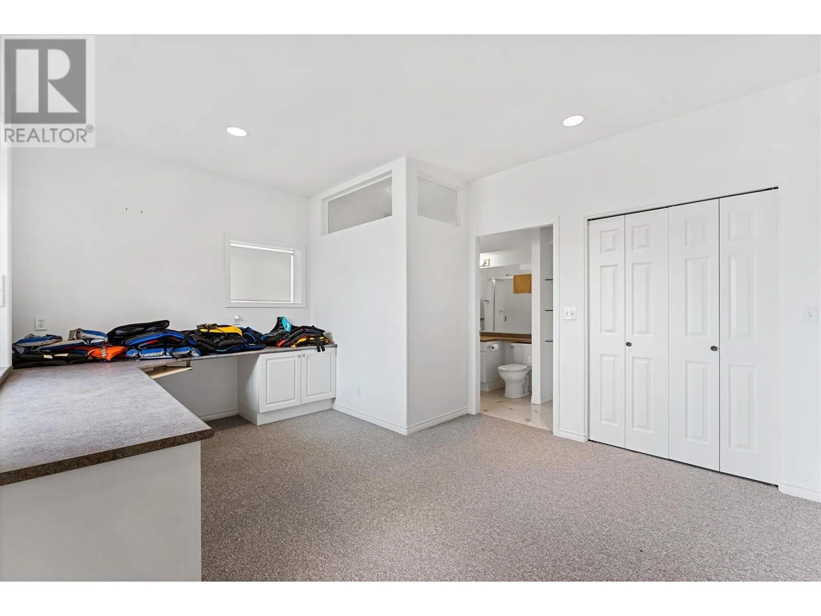 529 Zdralek Cove