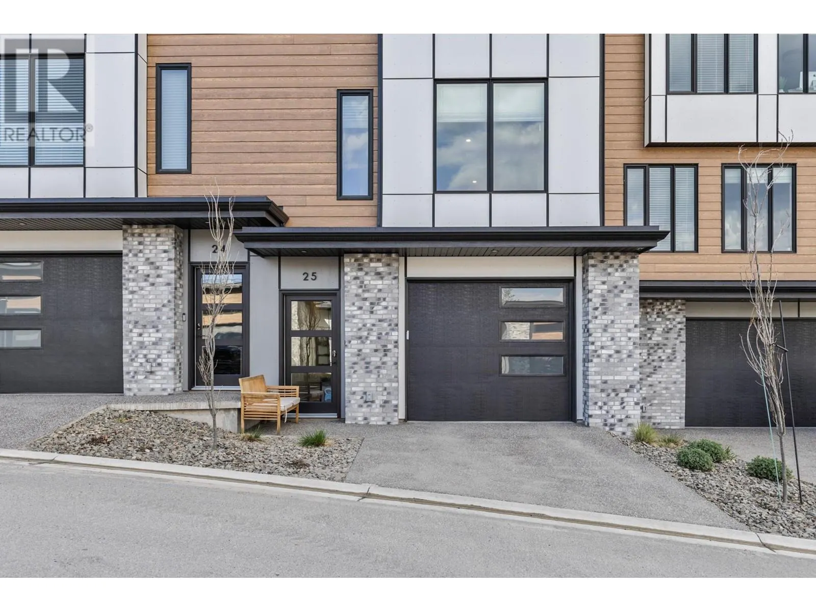 2835 Canyon Crest Drive Unit# 25