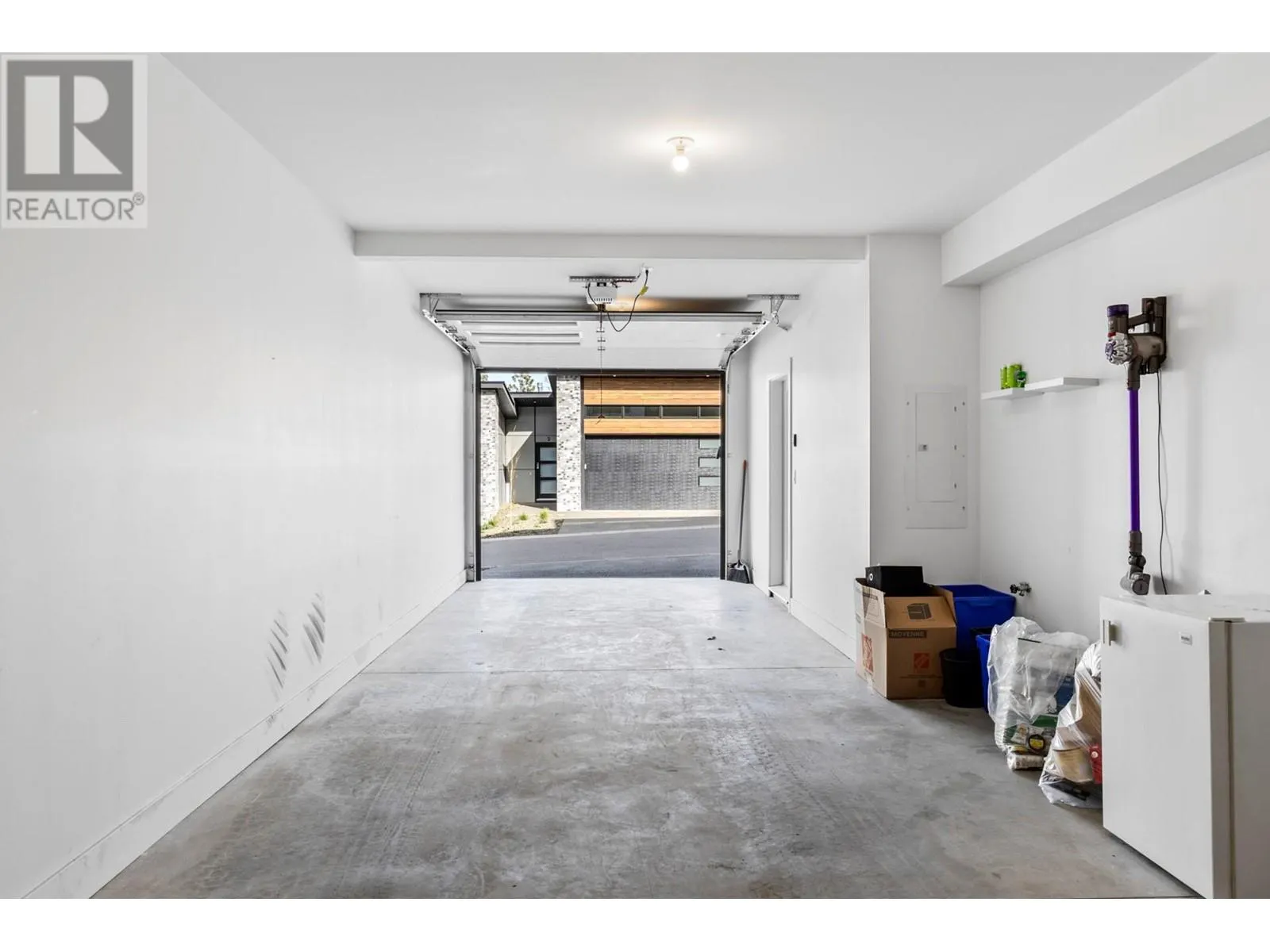 2835 Canyon Crest Drive Unit# 25