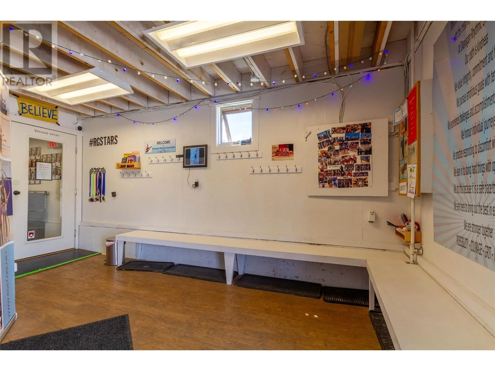 2515 East Vernon Road