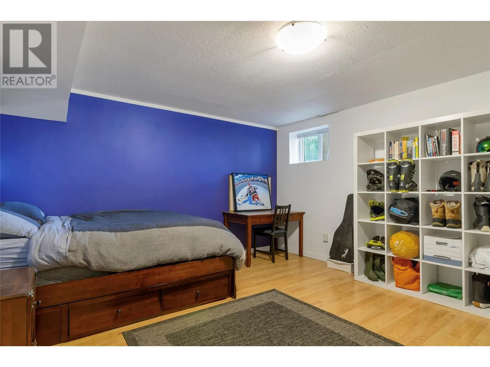 2515 East Vernon Road