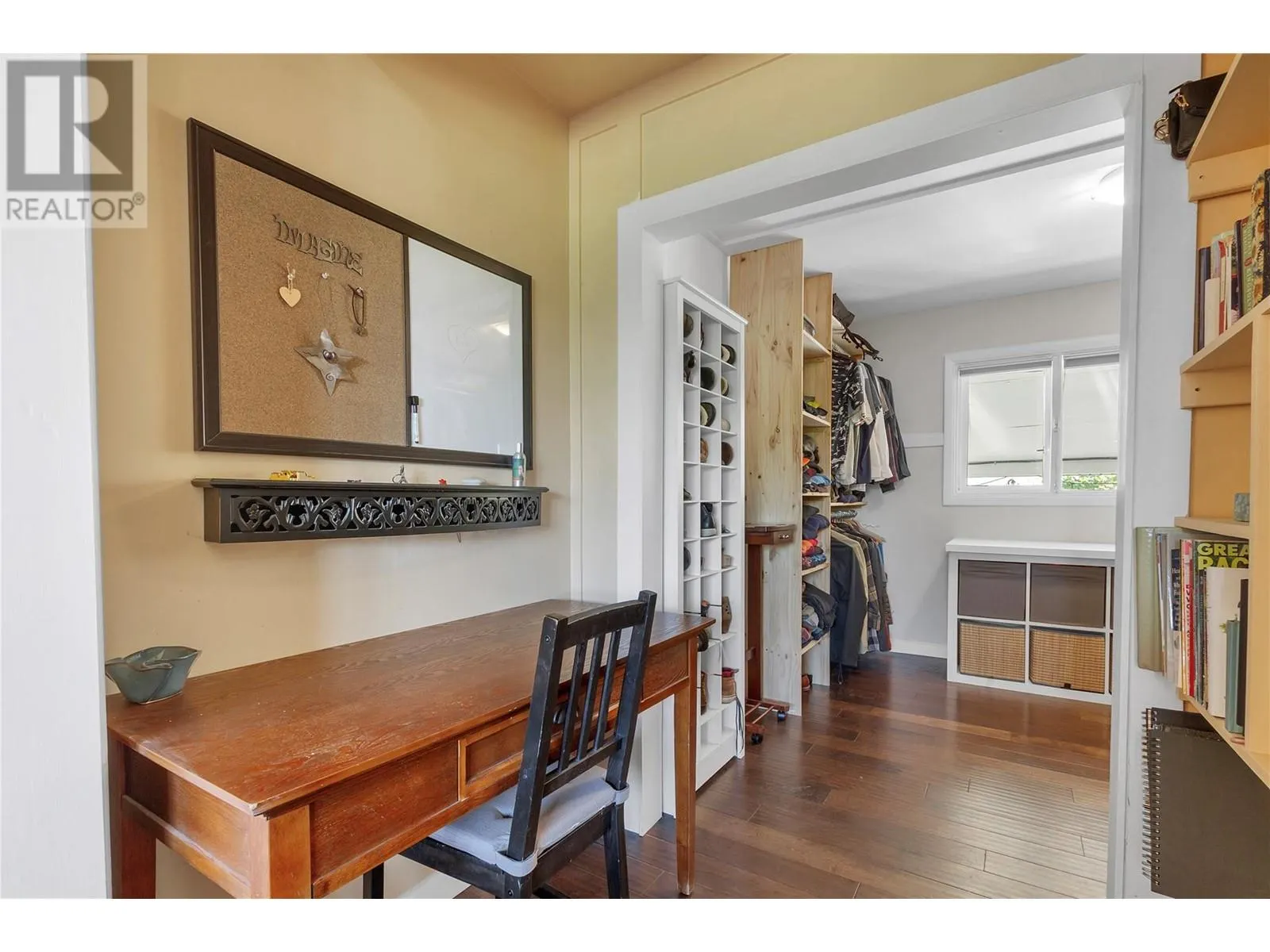 2515 East Vernon Road