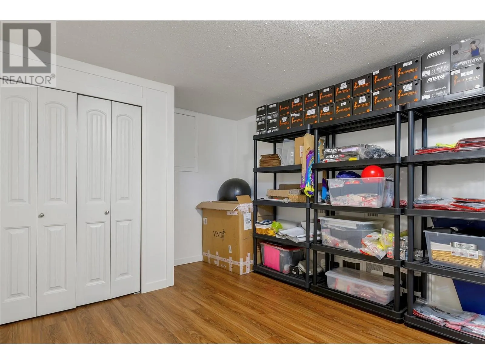 2515 East Vernon Road