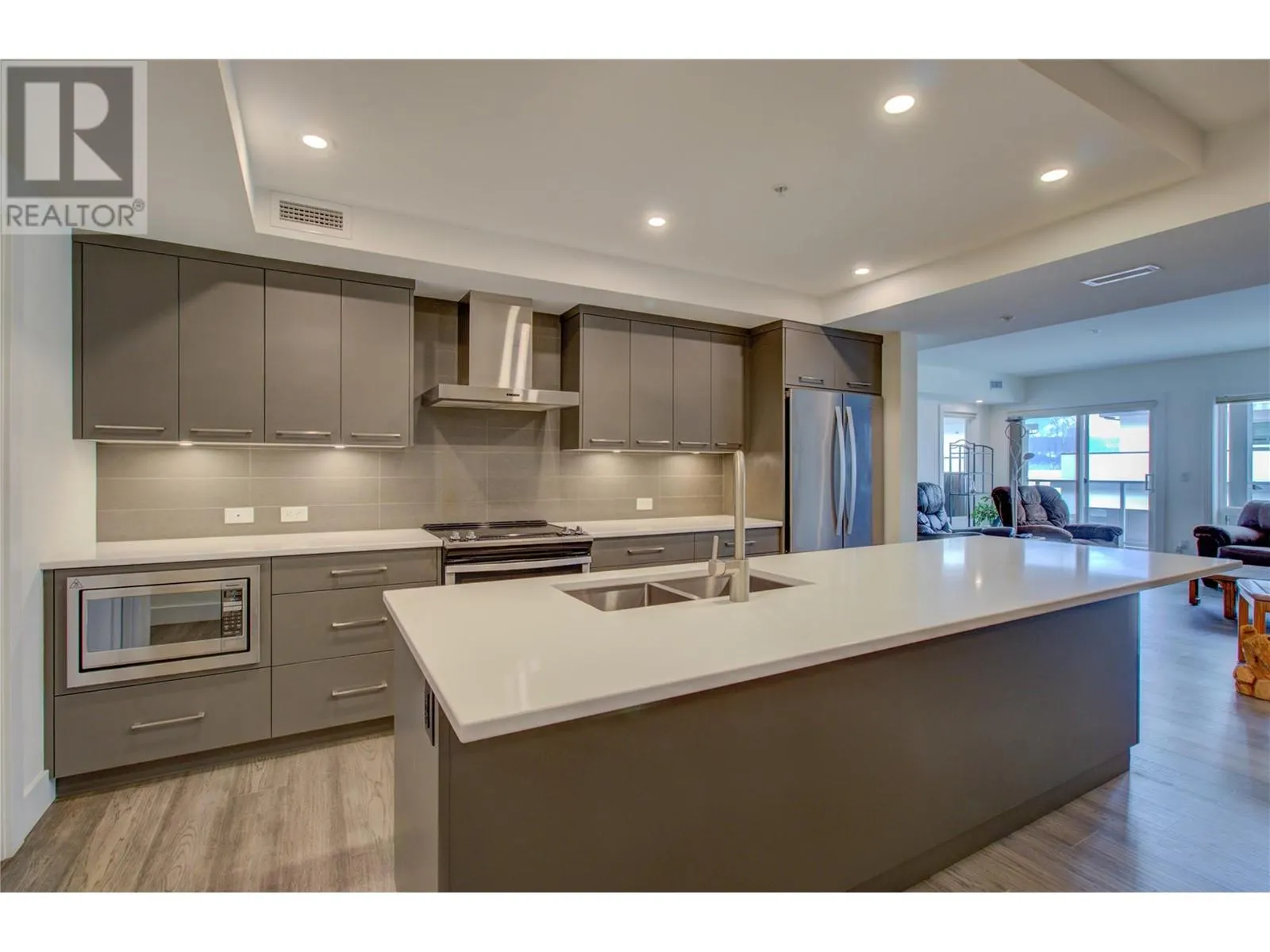 131 Harbourfront Drive NE Unit# 202