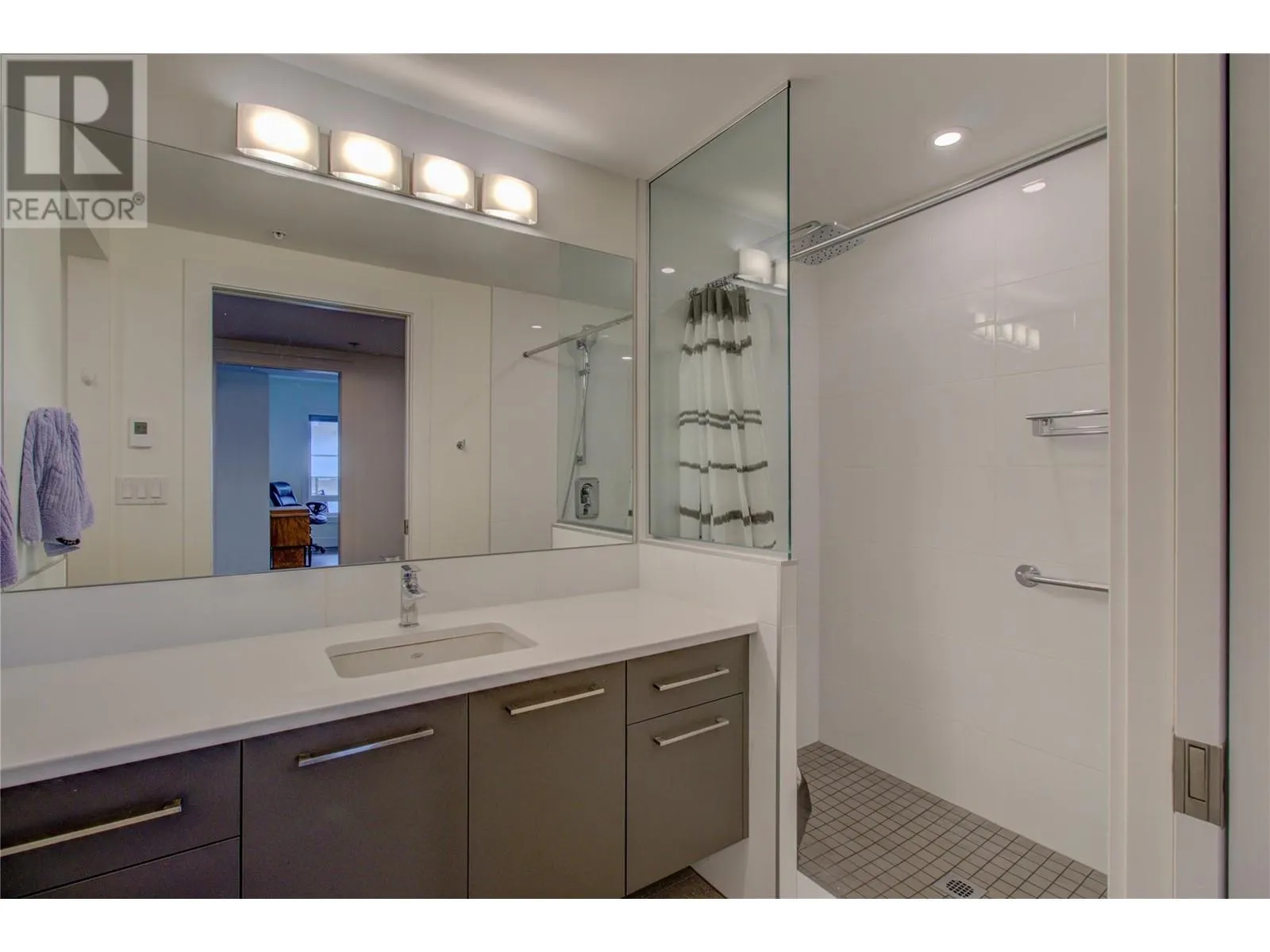131 Harbourfront Drive NE Unit# 202