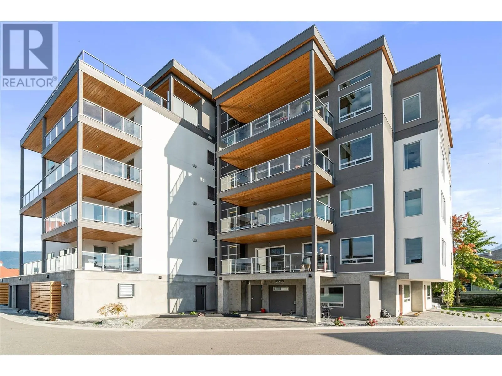 131 Harbourfront Drive NE Unit# 202
