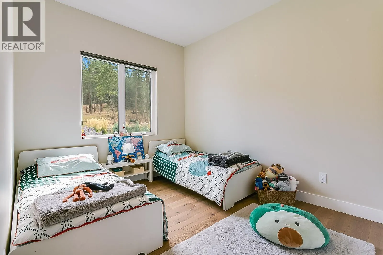 10225 Beacon Hill Drive