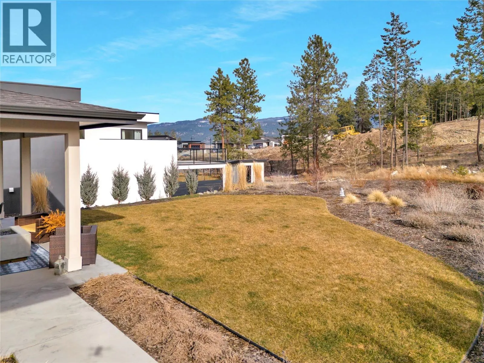 10225 Beacon Hill Drive