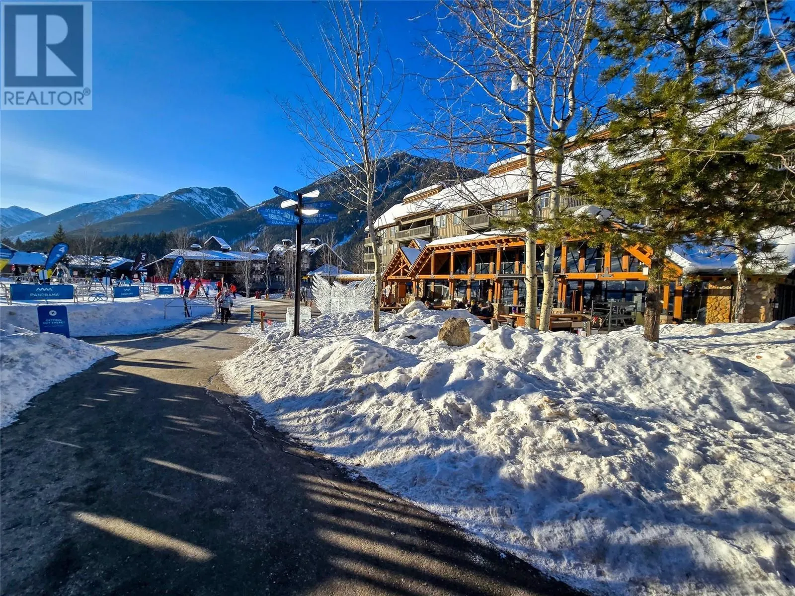 2060 Summit Drive Unit# 406