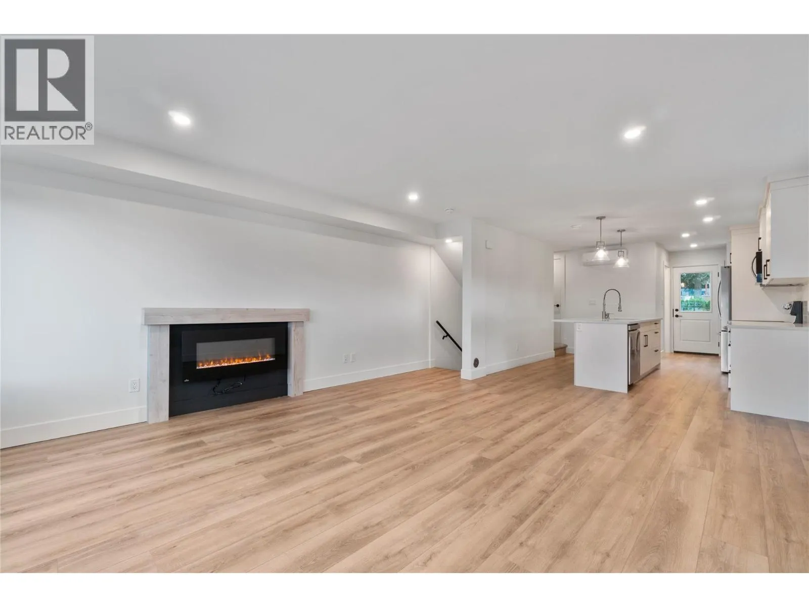 981 12 Street SE Unit# 31