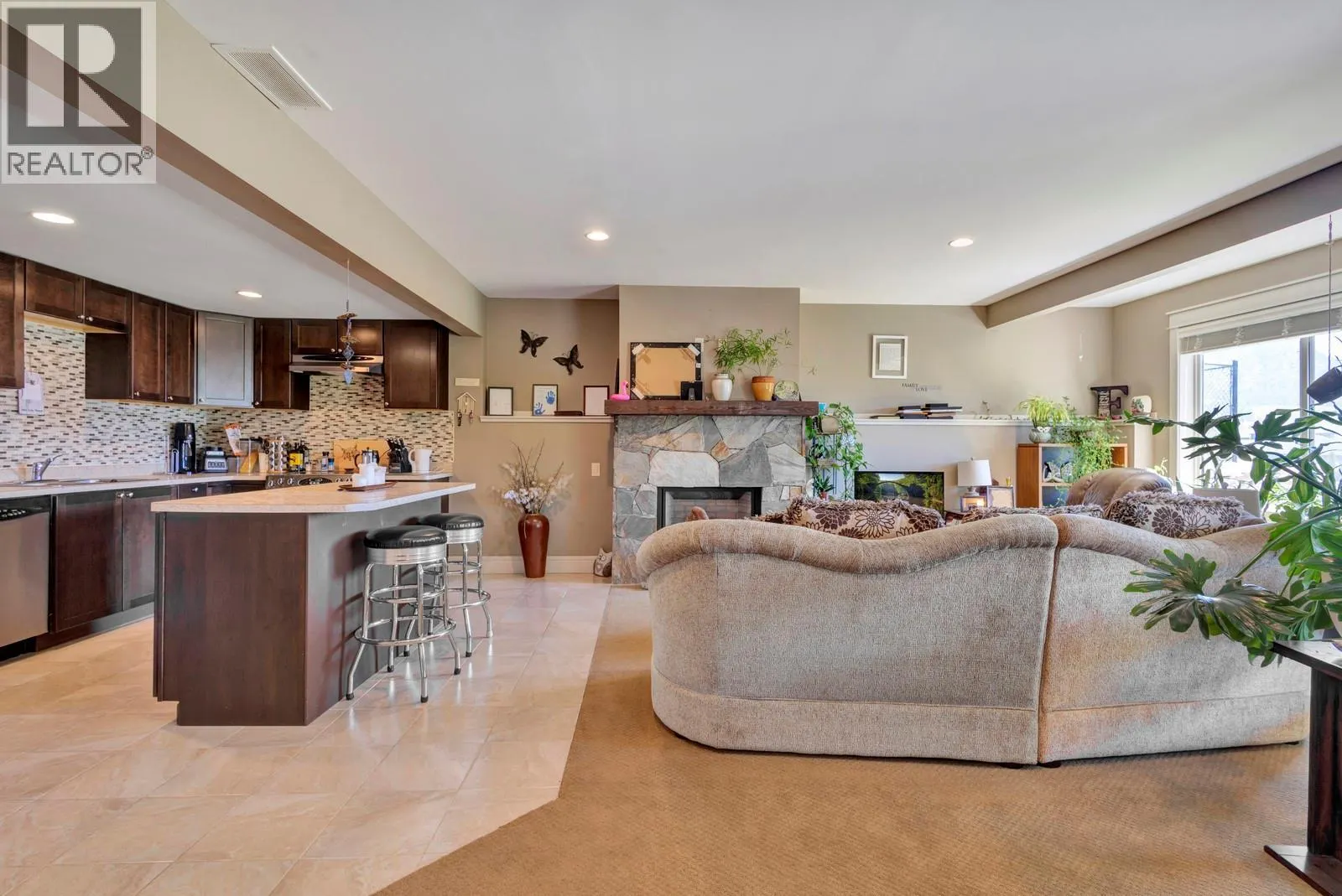 1205 Loseth Drive