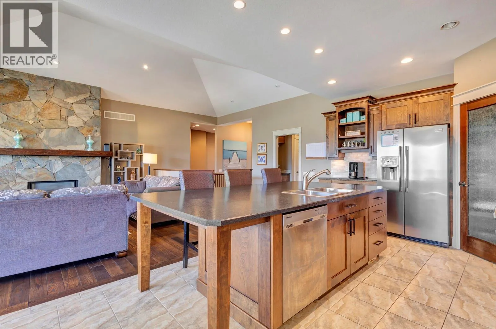 1205 Loseth Drive
