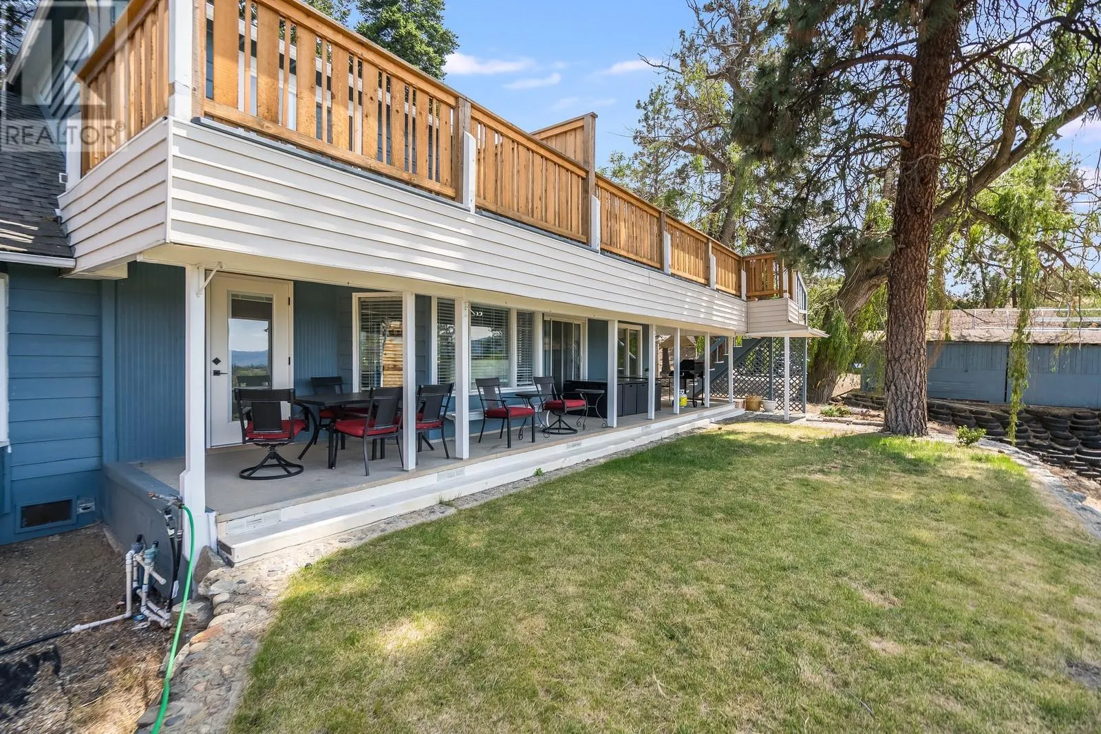 1293 Highway 33 E