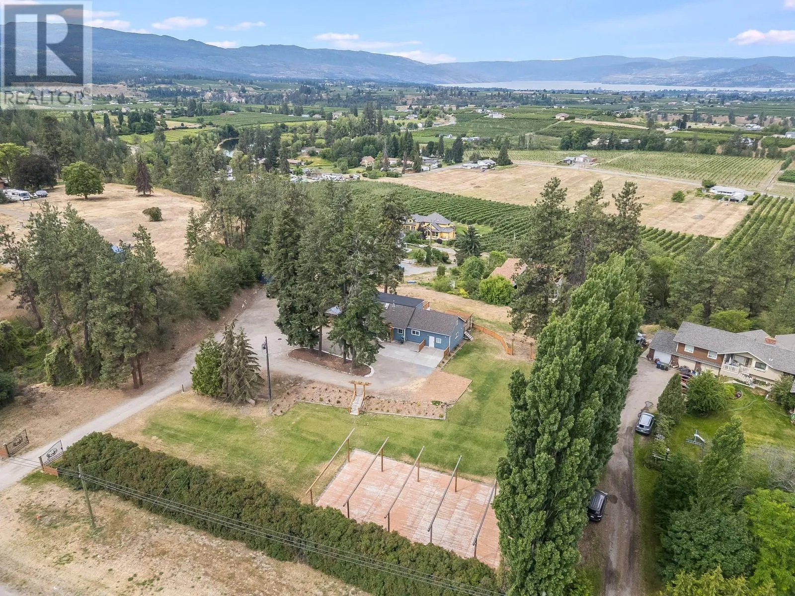 1293 Highway 33 E
