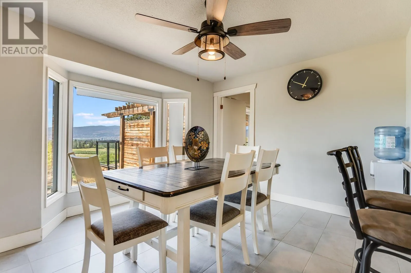 1293 Highway 33 E