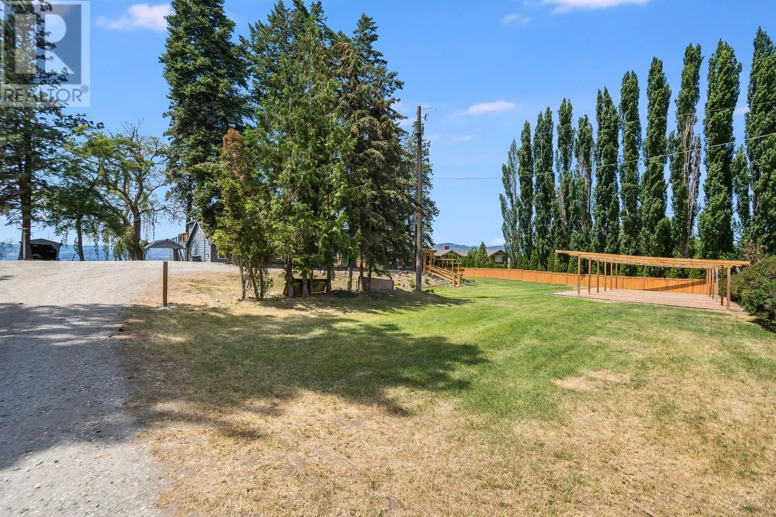 1293 Highway 33 E