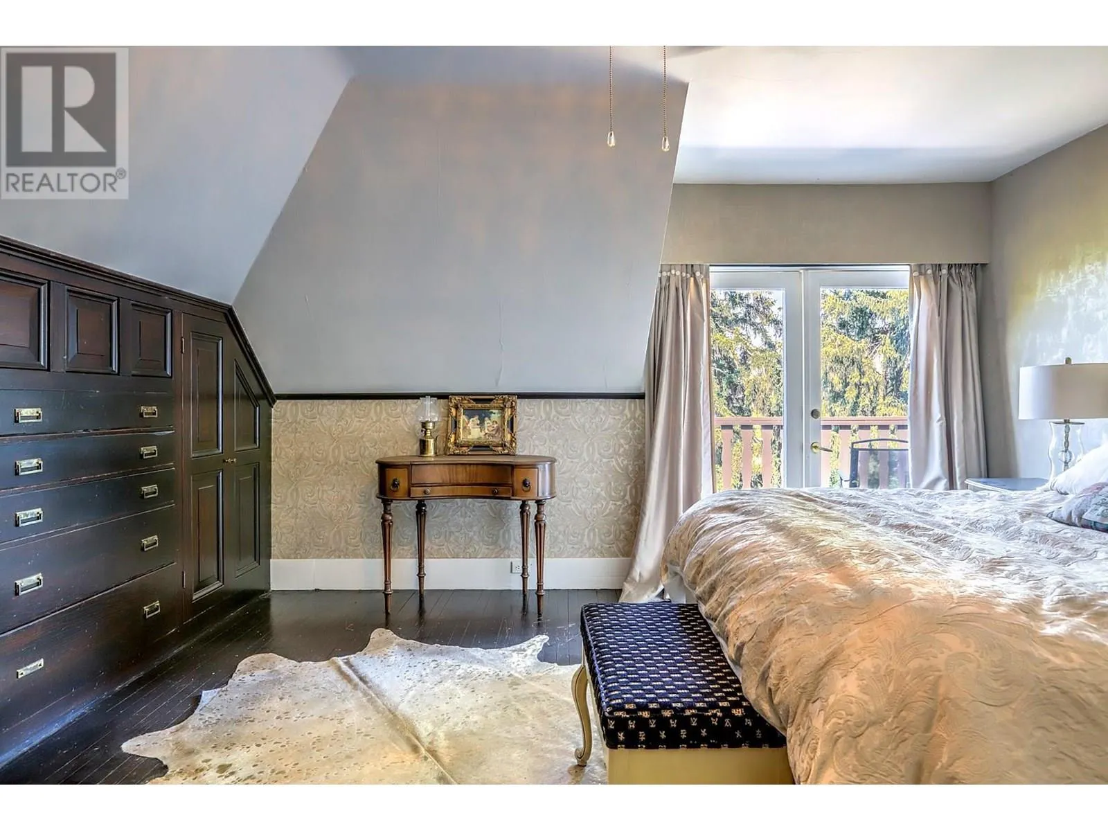 5482 Silver Star Road