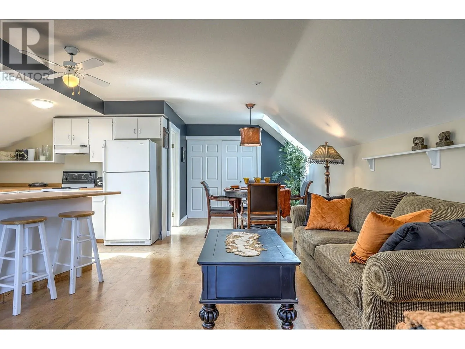 5482 Silver Star Road