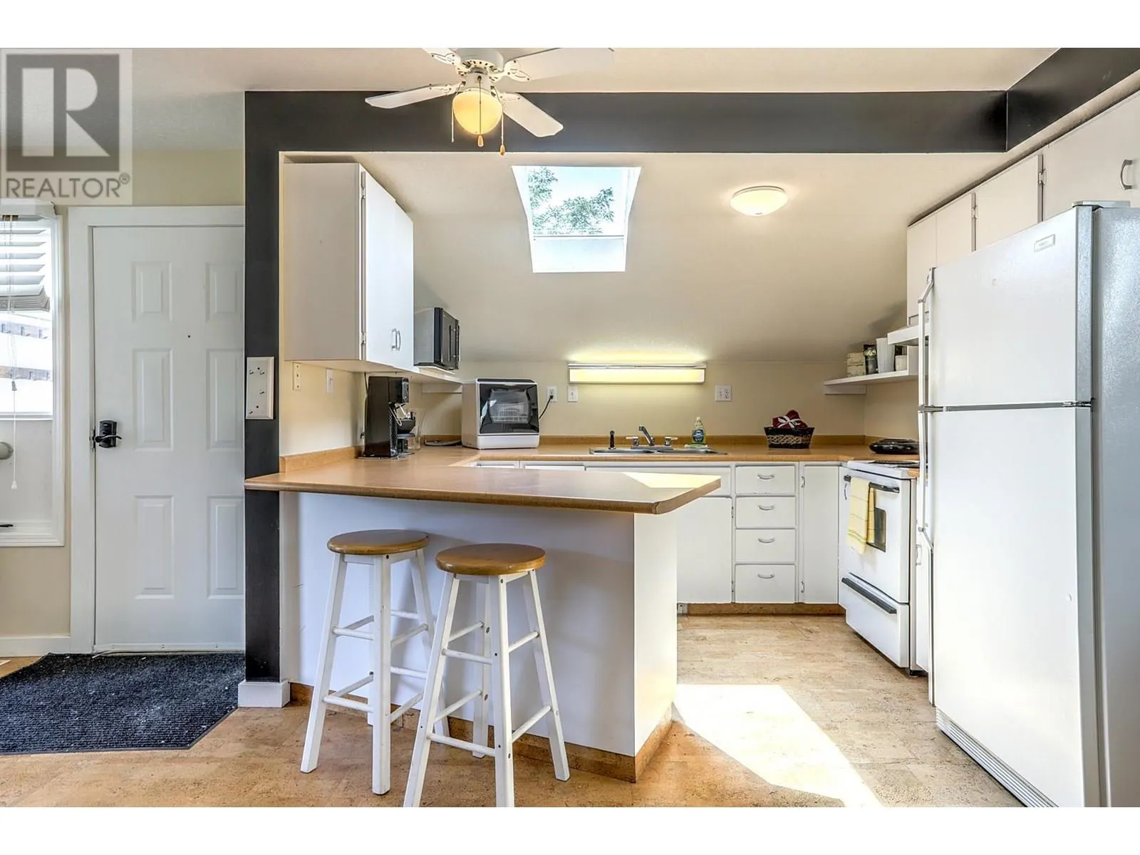 5482 Silver Star Road